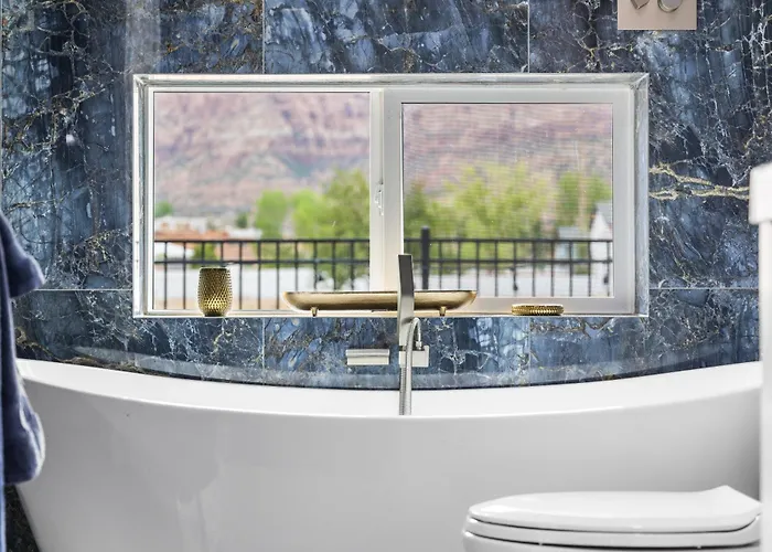 Zion Luxury Retreat Villa *
